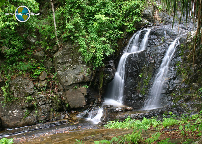 آبشار معروف لنکاوی